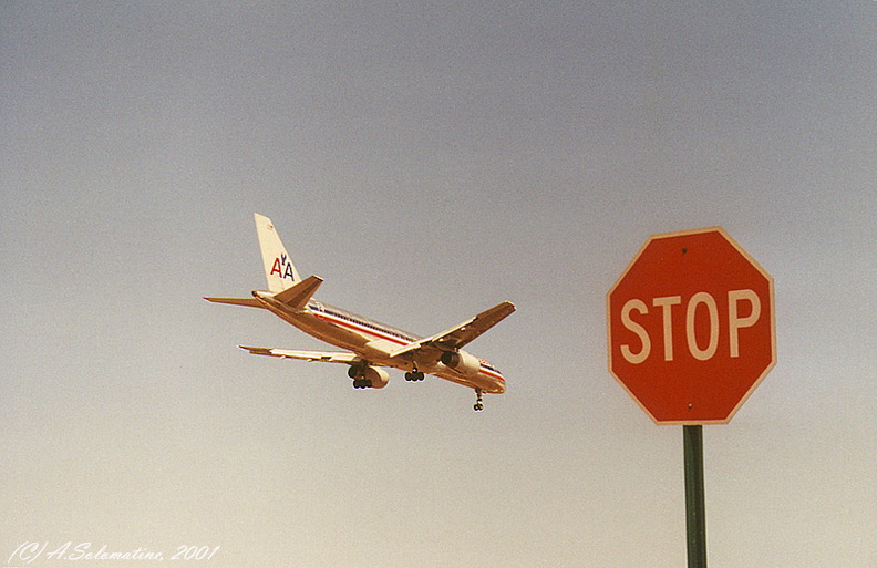 B 757 AA stop