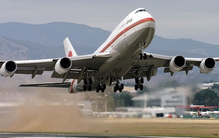 Boeing 747 001