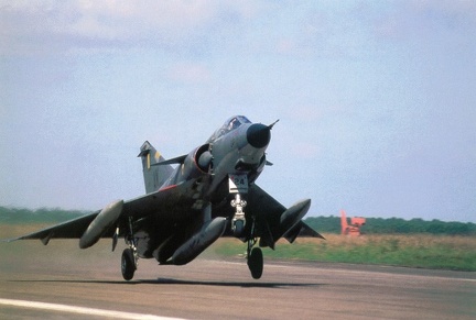 Mirage III taking off 01