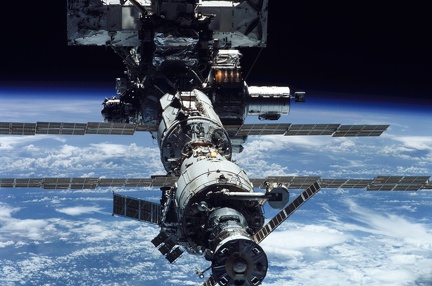 sts111 373 001