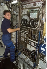 iss005e07142