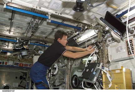 iss005e07187