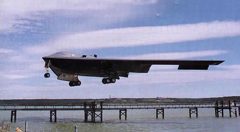 b_2_bomber_landing_in_grand_prairie.jpg