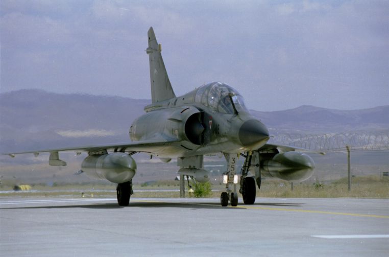 air SFOR Mirage 2000D Landing